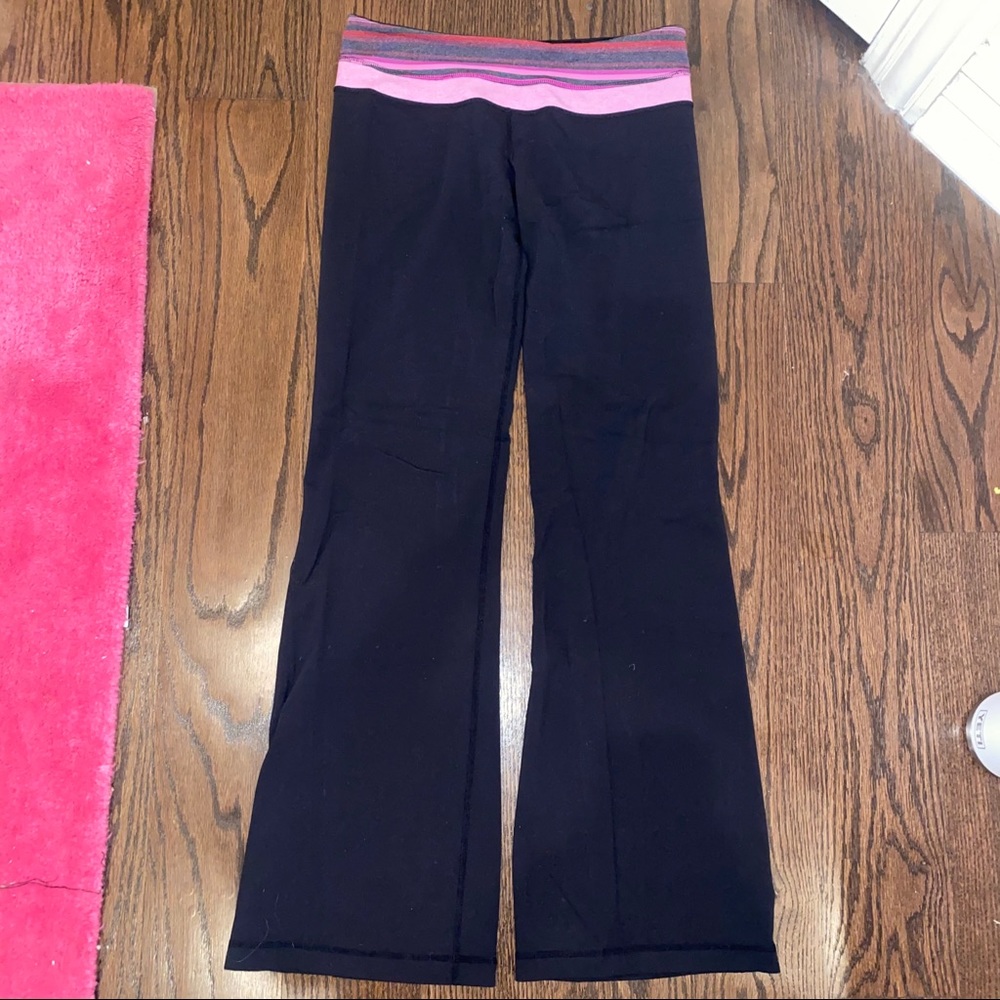 Lululemon Yoga Pants. Multicolor Waistline. Size 8